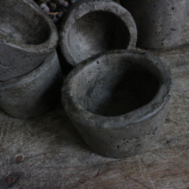 Bakje van beton ( S ) PMR Ø 8 cm.