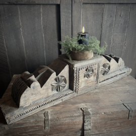 Oud ornament ( L 69 cm.)