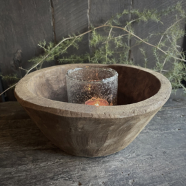 Oud houten schaaltje 10 ( Dia 21 cm)