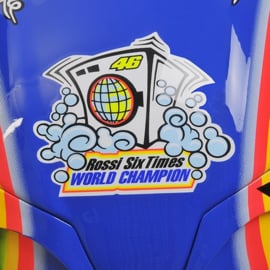 1;02 Helmet. mc 327050066 - MotoGP 2005 Rossi 