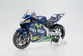 1;12<>HONDA RC 211V  MotoGP 2005.  Marco Melandri #33