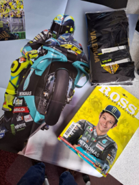 Valentino Rossi - Valencia 2021 - T SHIRT Last race + Magazine + Extra's