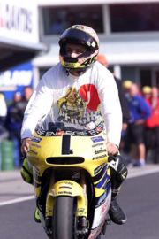 1;12<>Valentino Rossi   MotoGP 2001 "World Champion".  mc312016166