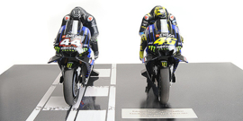 1;12<> YAMAHA YZR-M1 - SET 2 Bikes + 2 Figurines. HAMILTON and ROSSI - Test VALENCIA 2019  mc.122194446