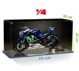 1:04<>YAMAHA YZR-M1 - MOVISTAR - KIT+SHOW CASE+GIFTS - MotoGP 2016 - Valentino Rossi -   DeAgostini