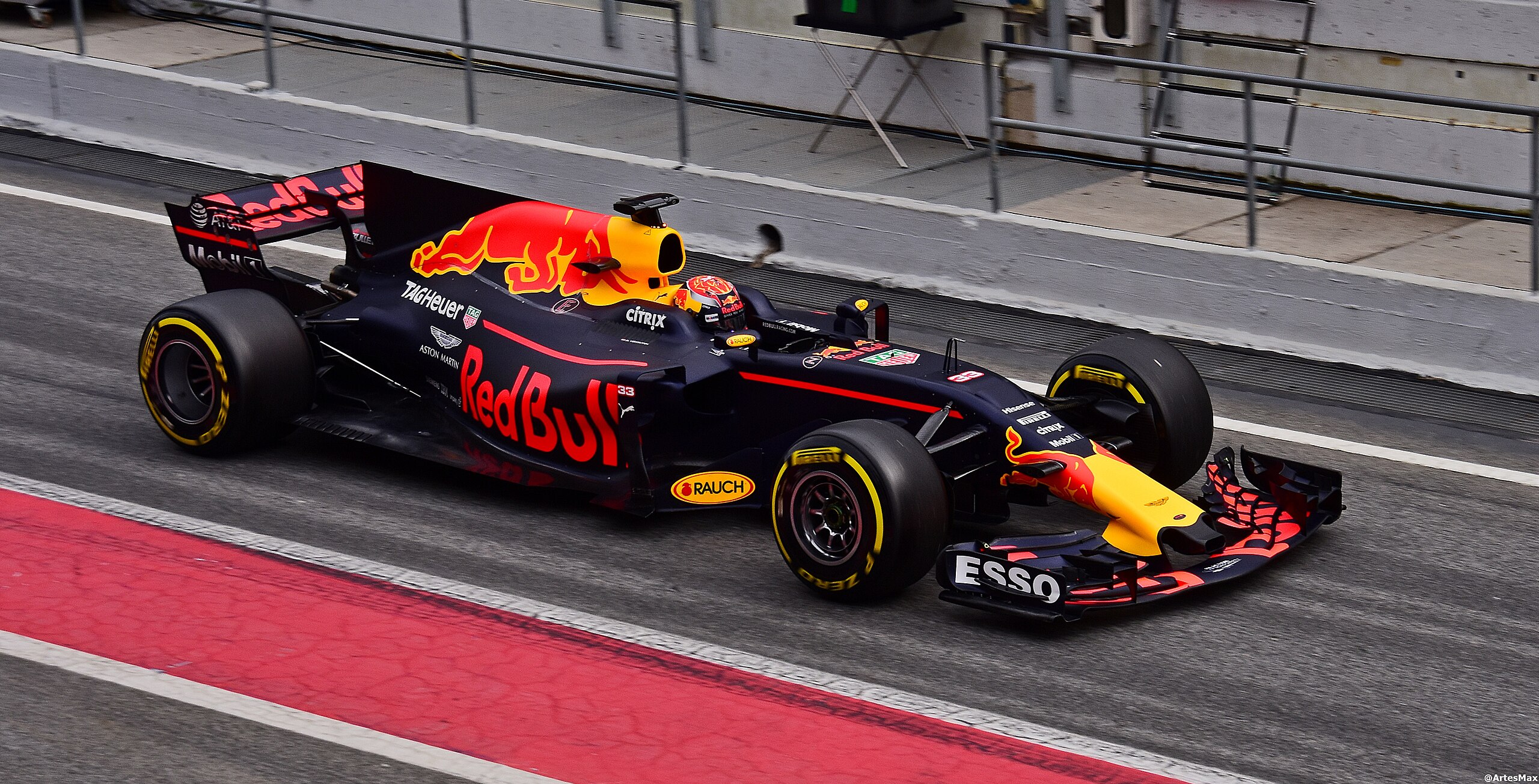 1;18<> MAX VERSTAPPEN - year 2017 - RedBull Racing  RB13  Formel 1 - 18-18002