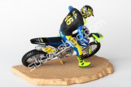 1;12<>SET - YAMAHA YZ 450F  + FIGURINE  #46 + DIRT FLAT TRACK ( Italy) art.12ya46201