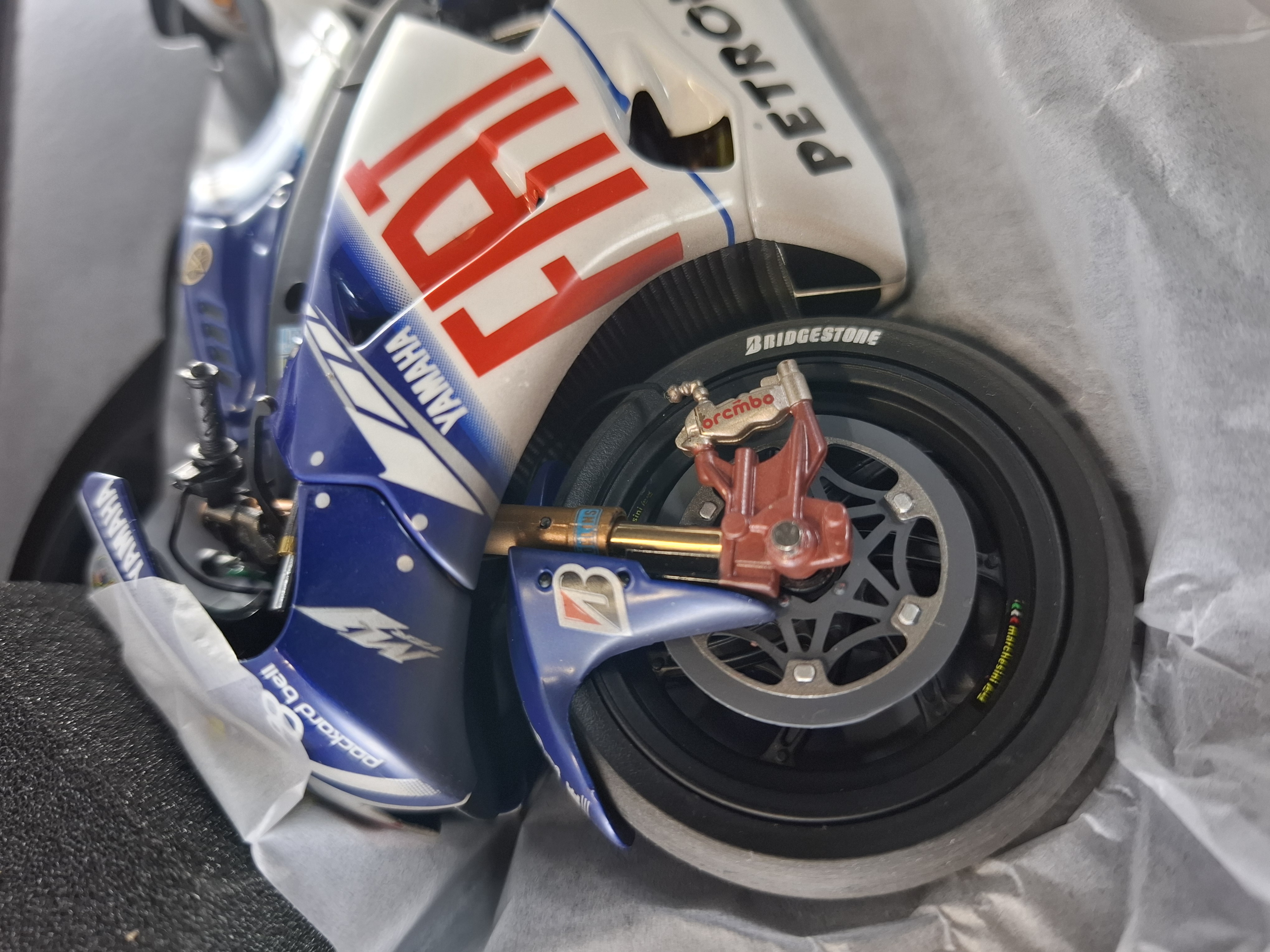 1;12<>YAMAHA YZR-M1  MotoGP2009 "DIRTY" Rossi #46. mc122093246