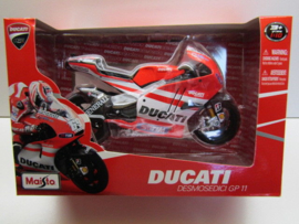 1;12<>DUCATI GP11 - MotoGP 2011  Nicky Hayden #69 + Intro