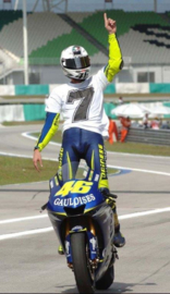 1;06<> VALENTINO ROSSI - 7 Time World Champion  MotoGP 2005 - mc362051346