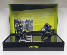 1;12<> YAMAHA YZR-M1 - SET 2 Bikes + 2 Figurines. HAMILTON and ROSSI - Test VALENCIA 2019  mc.122194446