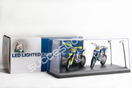 1;18<>LED LIGHTED DISPLAY CASE    size 355X156X160 mm