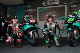 1;12<> YAMAHA YZR-M1 - SET 2 Bikes -Team Presentation Petronas 2020 - ryders #20 and #21 - minichamps