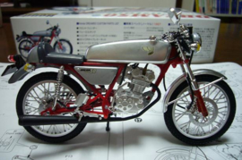 1;12<>HONDA CUSTUM DREAM 50 (MODEL KIT)