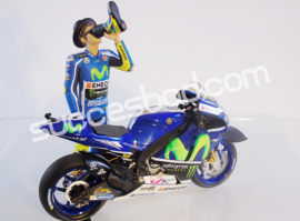 1;12<>Valentino Rossi.  GP 2016  "VICTORY DRINK". mc312160046