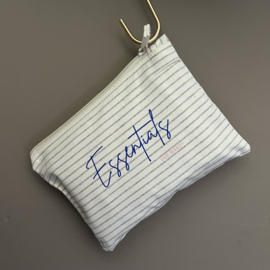 MAKE-UP BAG | ESSENTIALS van [NAAM]