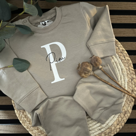 SWEATER met NAAM | SAND