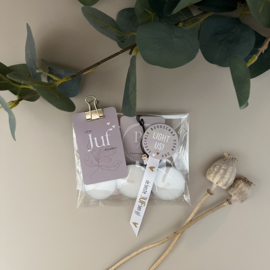 Theelichtjes (3x) met verborgen boodschap! Lieve Juf!