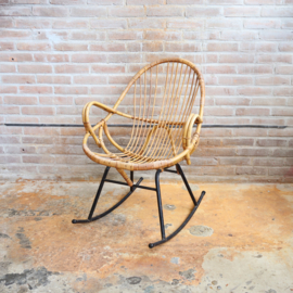 Vintage rotan schommelstoel rohe