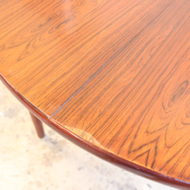 Vintage eettafel rond jaren 60