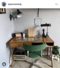 Inspiratie voor een werkplek met vintage bureau