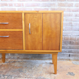 Vintage klein dressoir  jaren 70