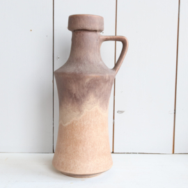 Vintage vaas in bruine kleur mat
