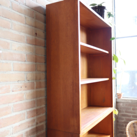 Vintage kast hoog boeken
