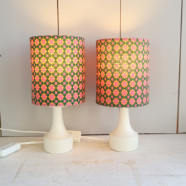 set twee vintage tafellampjes kleurrijk kap deens