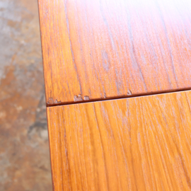 Vintage eettafel vierkant  uitschuifbaar