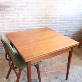 Vintage eettafel vierkant  uitschuifbaar