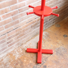 vintage kapstok kinderen Scandinavisch rood