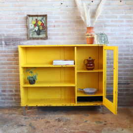 Vintage kast dressoir geel