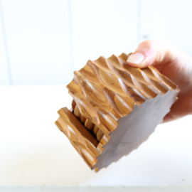 Onderzetters brutalist robuust hout