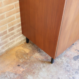 Vintage kledingkast linnen jaren 70 hang en leg