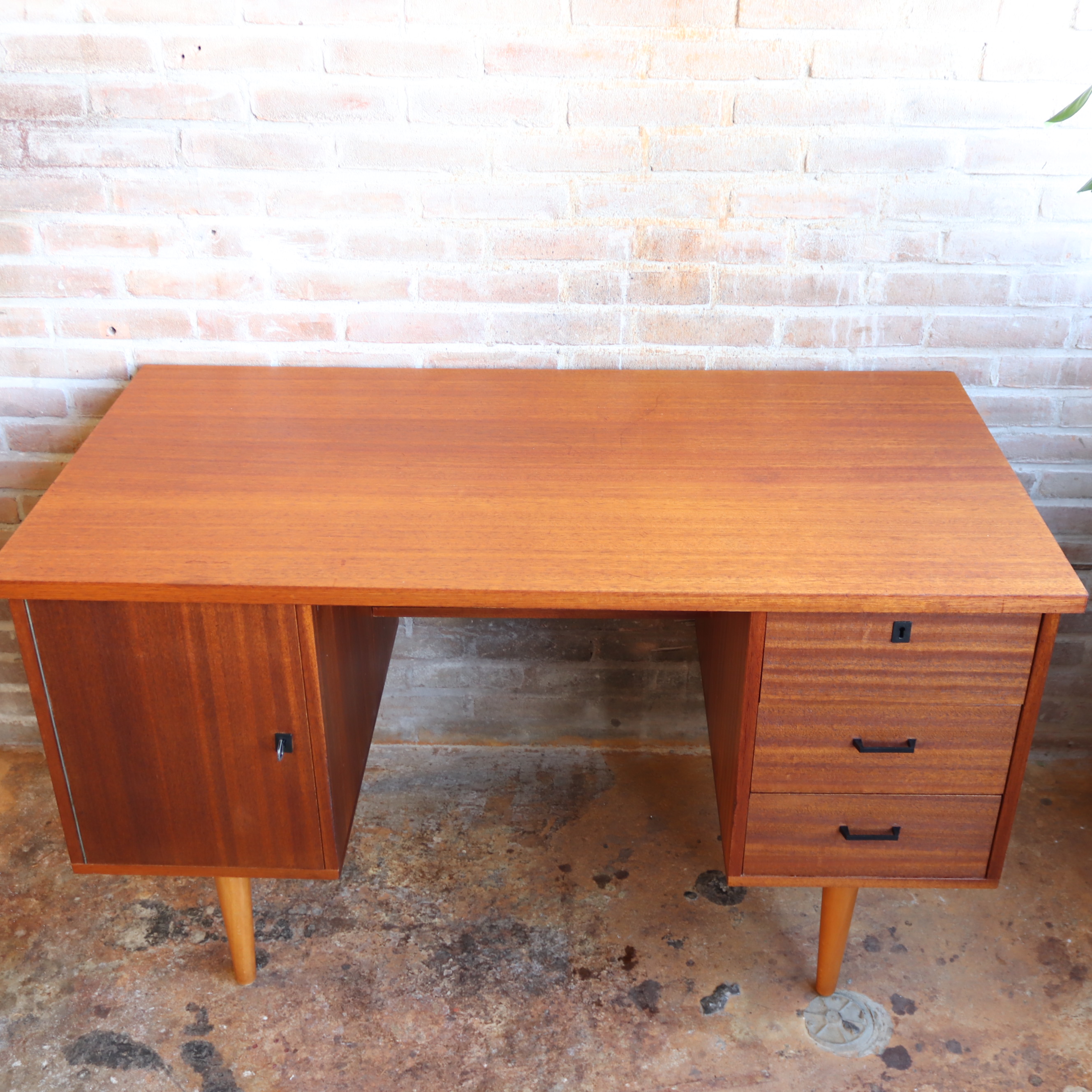Vintage bureau jaren 60 70