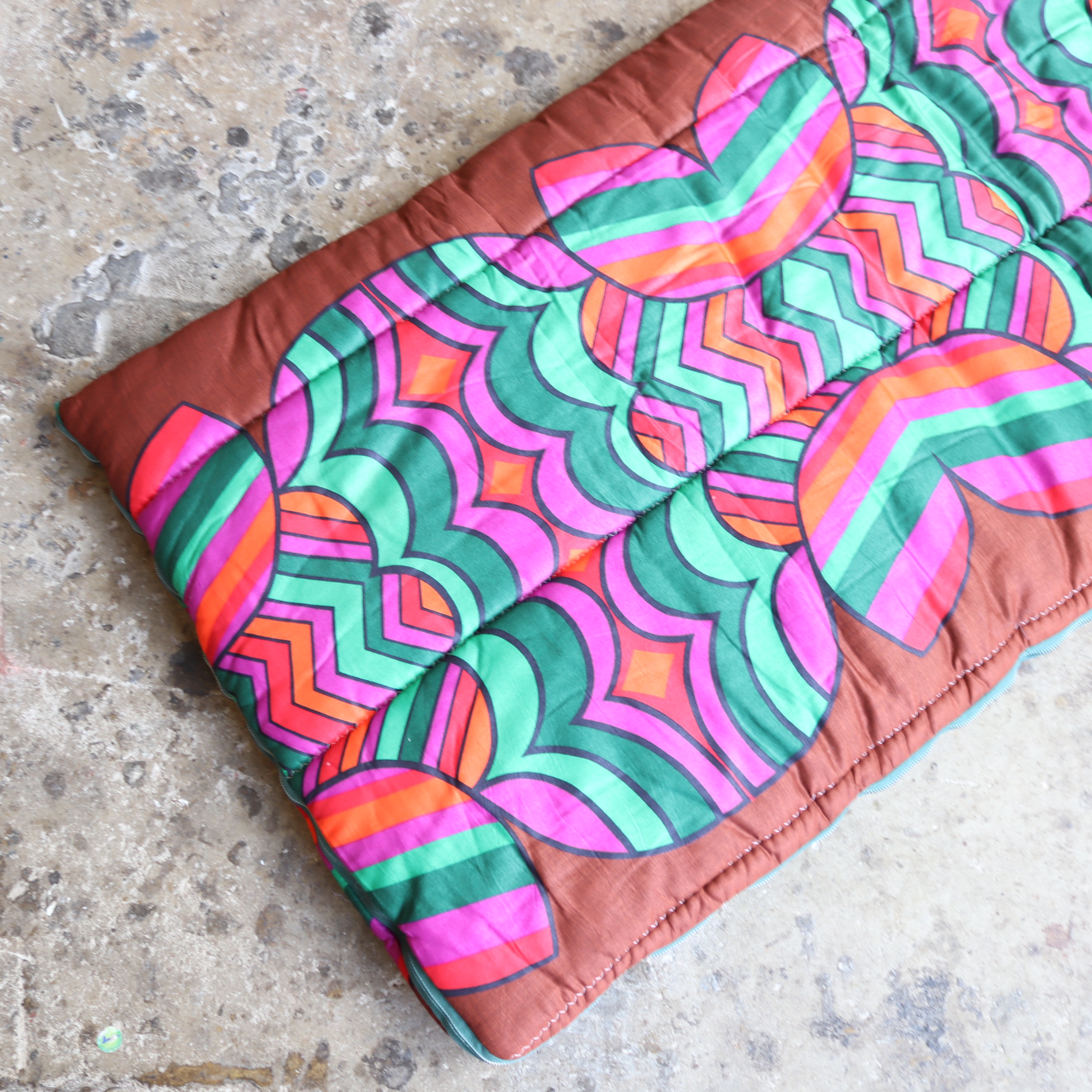 Vintage slaapzak retro bruin roze