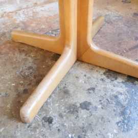 Vintage eettafel rond Thonet kruispoot