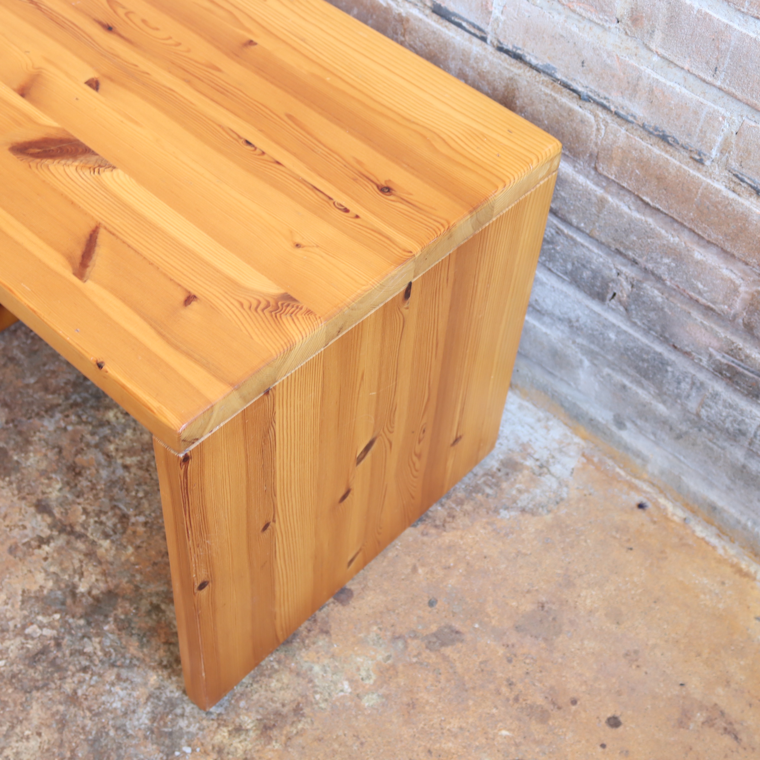 Vintage bijzettafel pinewood jaren 70