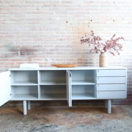 Vintage dressoir jaren 80 licht grijs