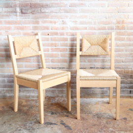 Vintage houten stoel met rieten zitting rug