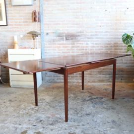 Vintage eettafel uitschuifbaar donker hout jaren 70