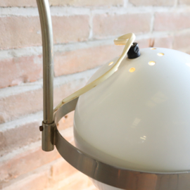 Vintage booglamp metaal wit bol jaren 60 70