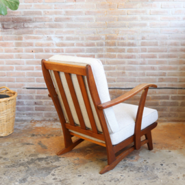 Vintage fauteuil gestoffeerd in wit beige