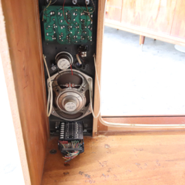 Vintage oude tv kast
