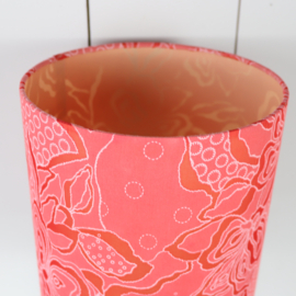 Vintage houten lamp voet met roze print lampenkap