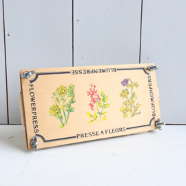 Vintage bloemenpers