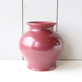 Vintage vaas donker burgundy rood