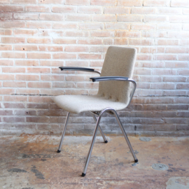 Vintage buisframe stoel wit grijs gewoven armleuningen