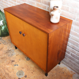 Vintage klein dressoir  jaren 70